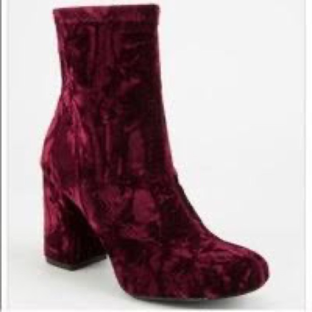 MIA - Vickie Burgundy Crushed Velvet Booties